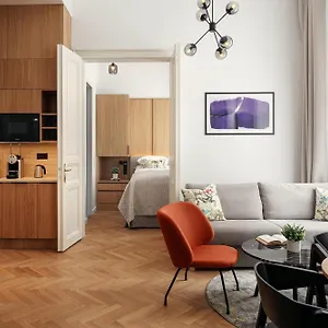 R16 Residences Aparthotel