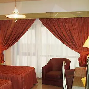 Hotel Vendome Plaza